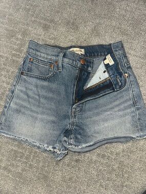 Madewell the perfect denim short Light Wash High-Rise Denim Cutoff Shorts